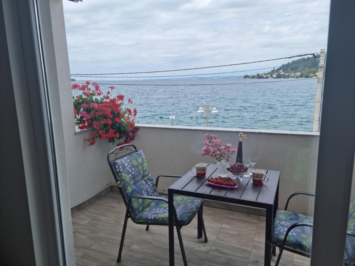 Kamena Kuca Pandorovica Apartment Kali Luaran gambar