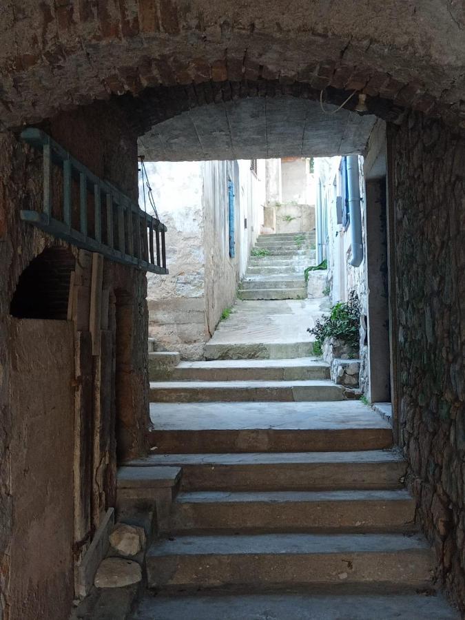 Kamena Kuca Pandorovica Apartment Kali Luaran gambar